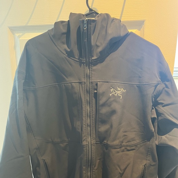 Arc’teryx hoodie